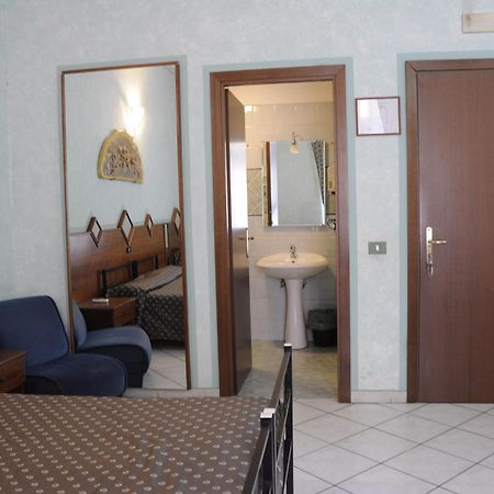 Hotel Farini Rome Kamer foto