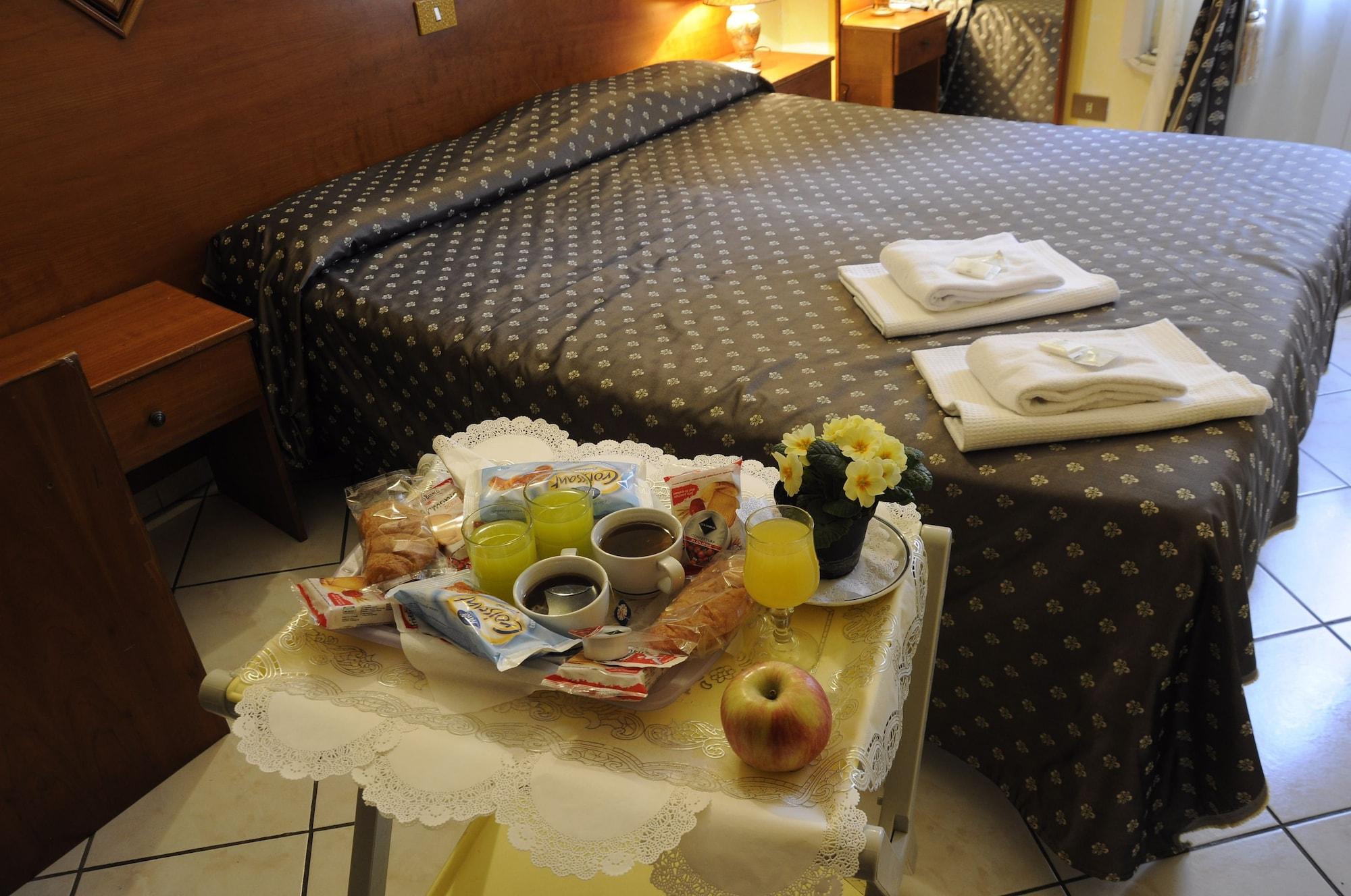 Hotel Farini Rome Buitenkant foto