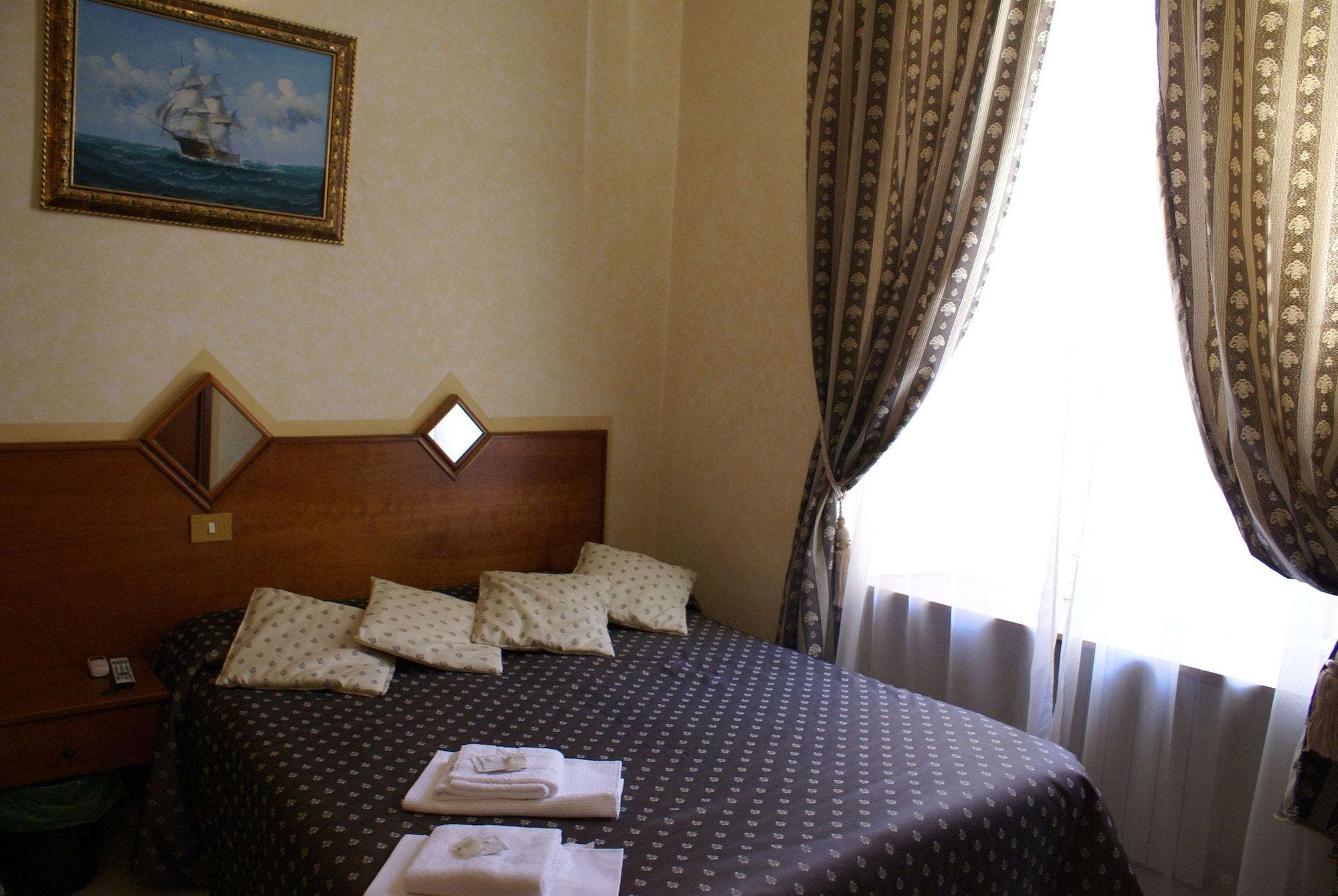 Hotel Farini Rome Buitenkant foto
