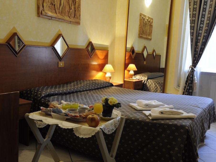 Hotel Farini Rome Buitenkant foto