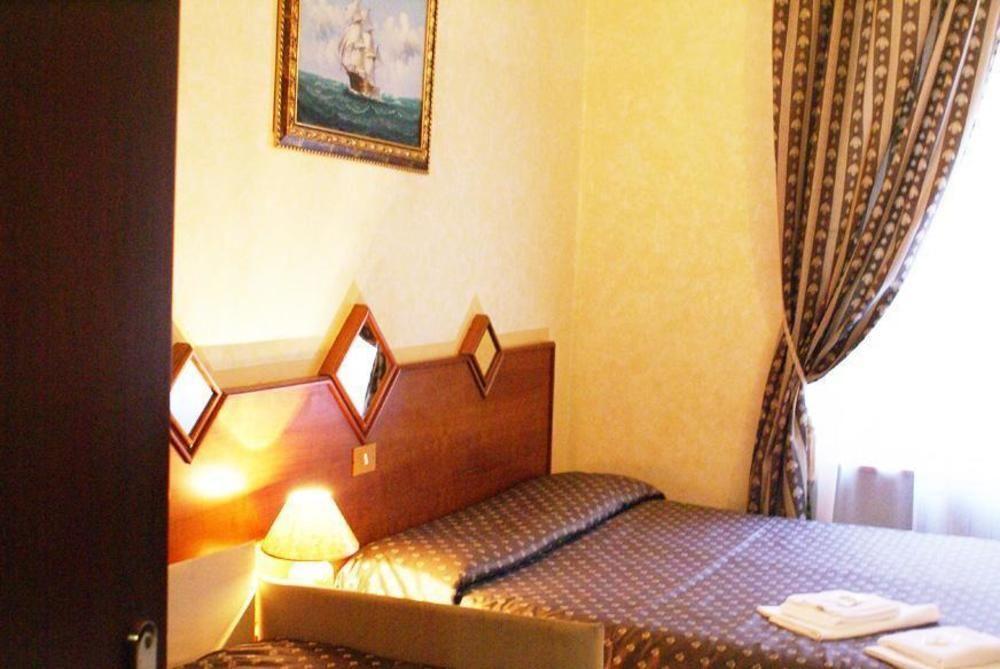 Hotel Farini Rome Buitenkant foto